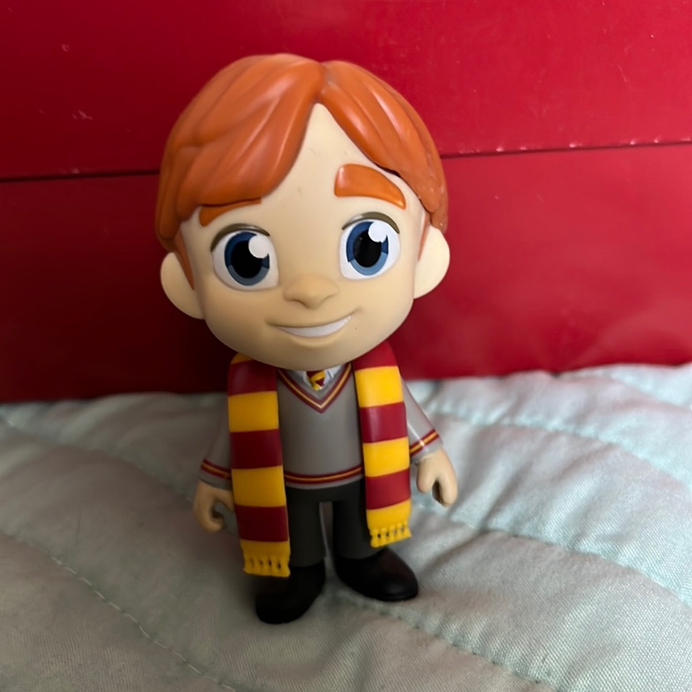 Harry Potter Funko Pop: Ronald Weasley school uniform